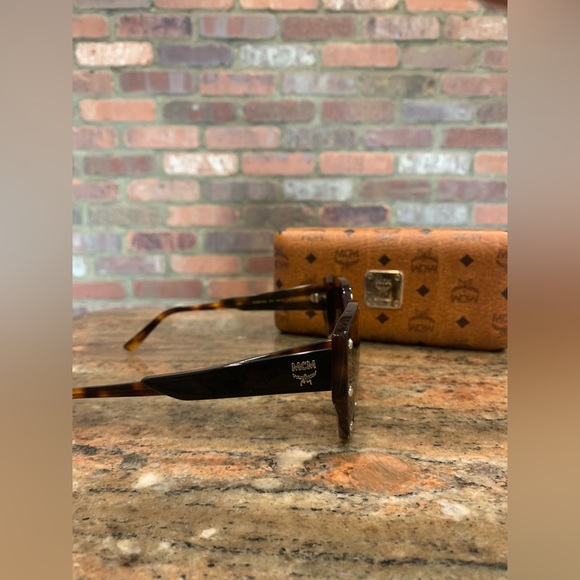 MCM SUNGLASSES - Picture 2 of 5